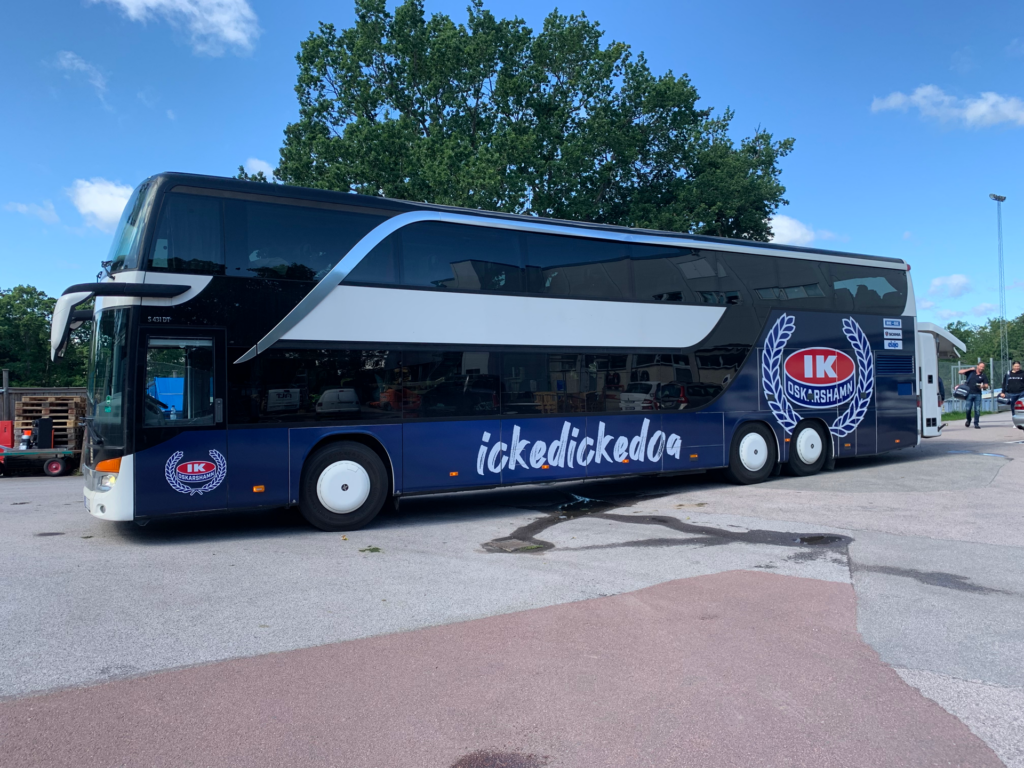 bussdekor från ReklamDisplay